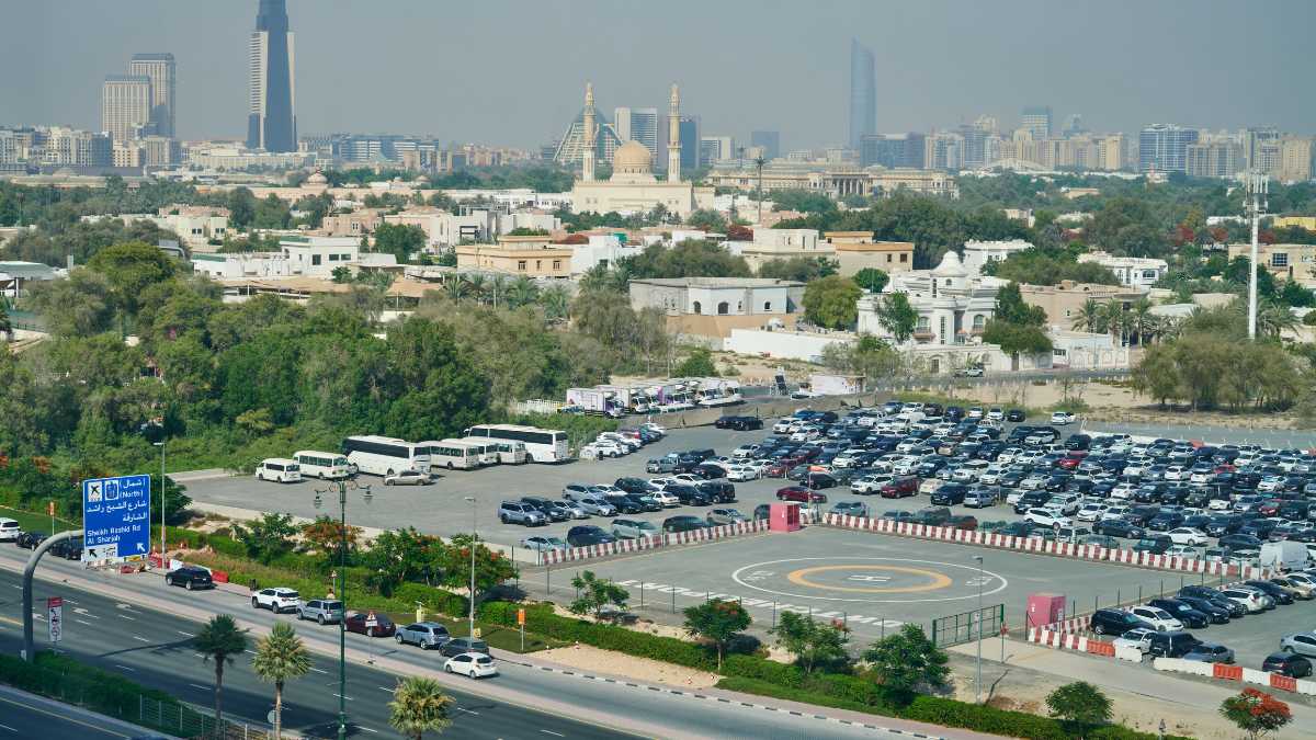 The Impact of Dubai’s Humidity on Car Electronics: Protection and Care