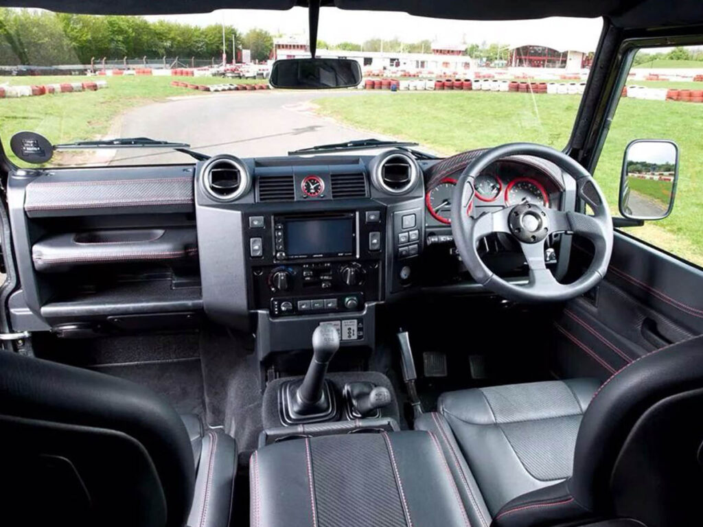 Land Rover 90 Defender Servicing Dubai Land Rover Service in Dubai